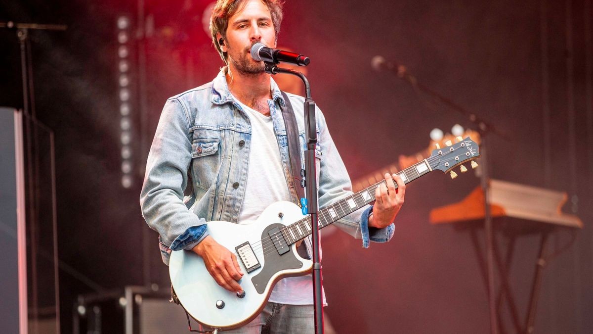 Ein ausverkauftes Autokonzert gab Max Giesinger am Freitagabend auf der Messe Erfurt.