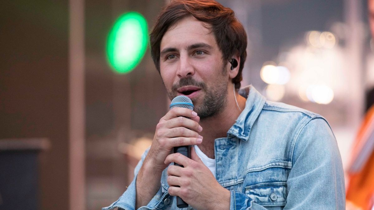 Ein ausverkauftes Autokonzert gab Max Giesinger am Freitagabend auf der Messe Erfurt.