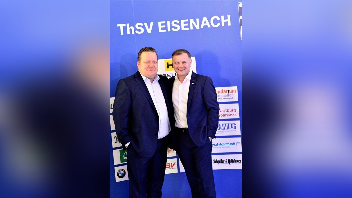 Rene Witte (links/mit ThSV-Präsident Sphetim Alaj) ist Manager des Handball-Zweitligisten ThSV Eisenach und Initiator von „Teamsport Thüringen“.