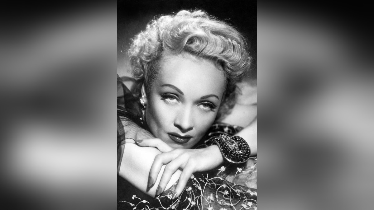 Die Schauspielerin und Sängerin Marlene Dietrich