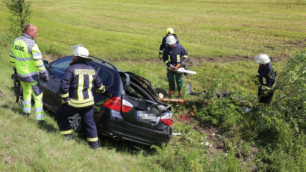 Auf der Ortsumgehungsstraße zwischen Pörmitz und Dittersdorf im Saale-Orla-Kreis kam es am Donnerstag zu einem schweren Verkehrsunfall.