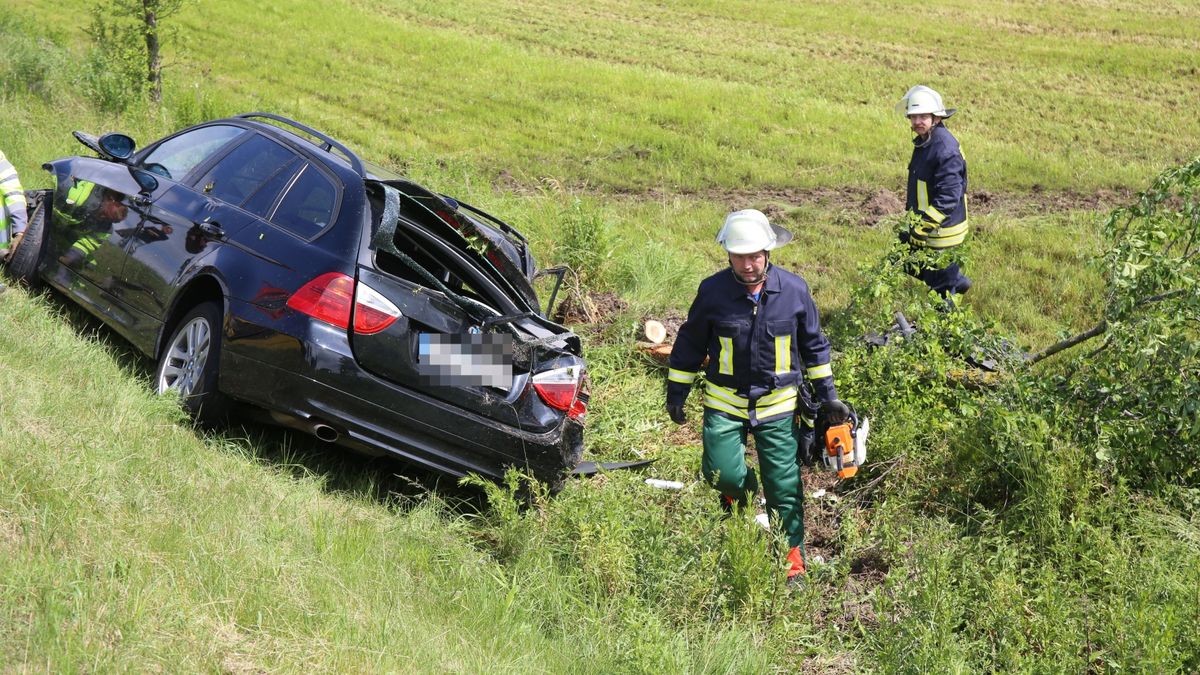 Auf der Ortsumgehungsstraße zwischen Pörmitz und Dittersdorf im Saale-Orla-Kreis kam es am Donnerstag zu einem schweren Verkehrsunfall.