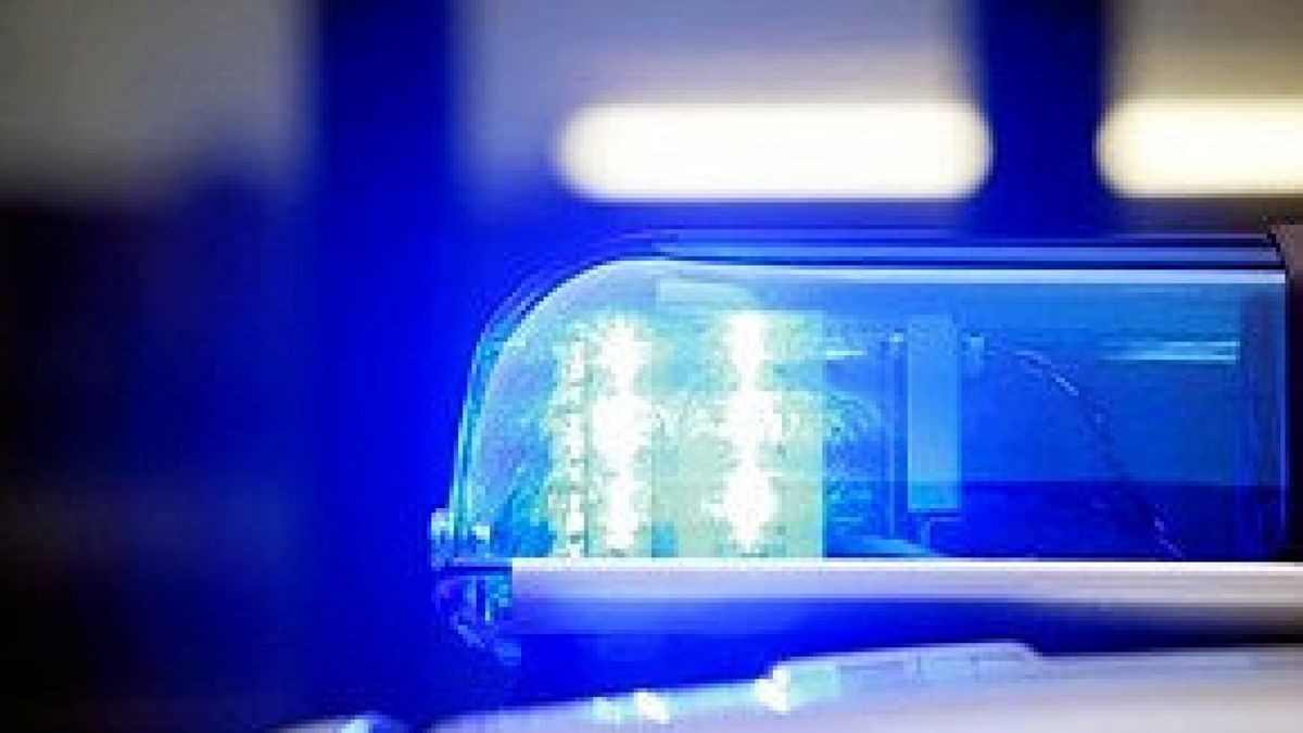 Die Polizei fand den Wagen des Unfallflüchtigen in Hattingen dank einer Zeugin.