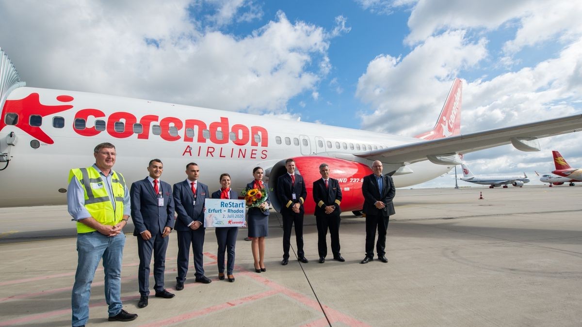 Mit der Aufhebung der Reisewarnung startete am Donnerstag der touristische Flugverkehr vom Flughafen Erfurt-Weimar mit einem Flug der Corendon Airlines nach Rhodos.