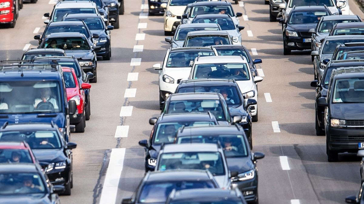 Am Wochenende rechnet der ADAC aufgrund des Ferienbeginns in Thüringen mit Staus auf den Autobahnen. (Symbolfoto)