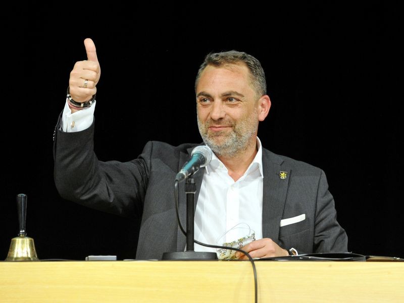 Bildungs und Gesundheitsunternehmen beruft Julian Vonarb in den