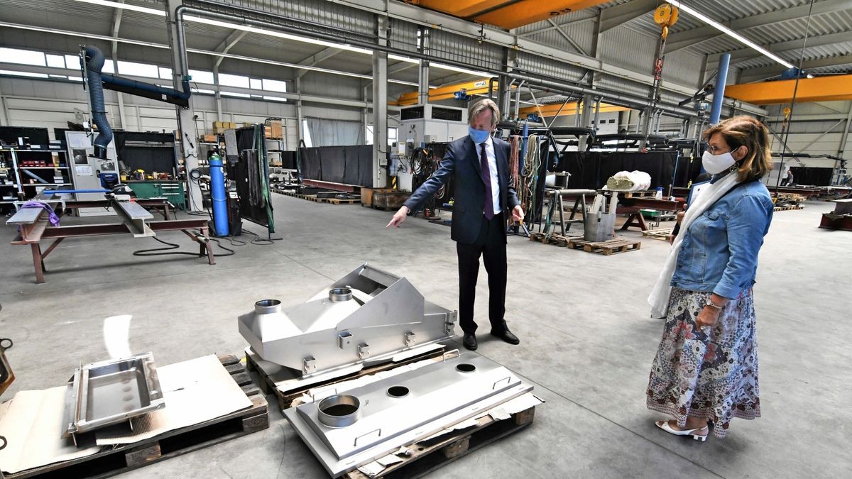 Auf ihrer Sommertour war CDU-Bundestagsabgeordnete Antje Tillmann am Donnerstag zu Besuch in der Vibra Maschinenfabrik Schultheis in Utzberg.