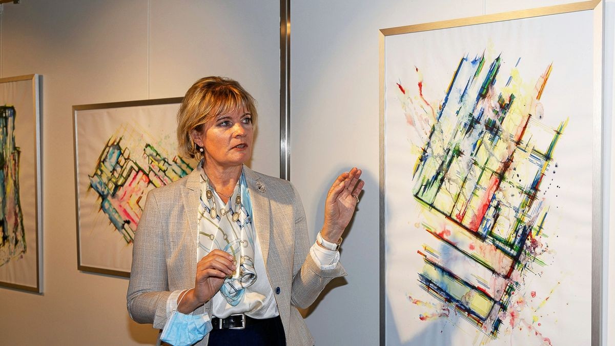 Neben Zeichnungen stellt Elena Timtschenko auch Aquarelle im Kunstforum Gotha aus.