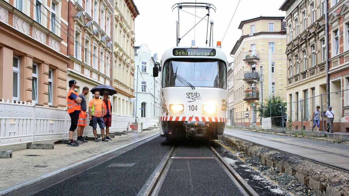 Die Landesregierung will stärker in den Straßenbahnverkehr - wie hier in Gera - investieren. 