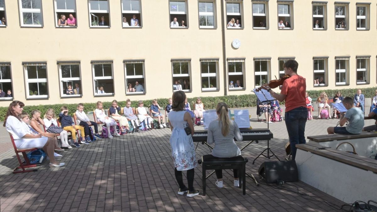 Schuleinführung in Berlstedt.