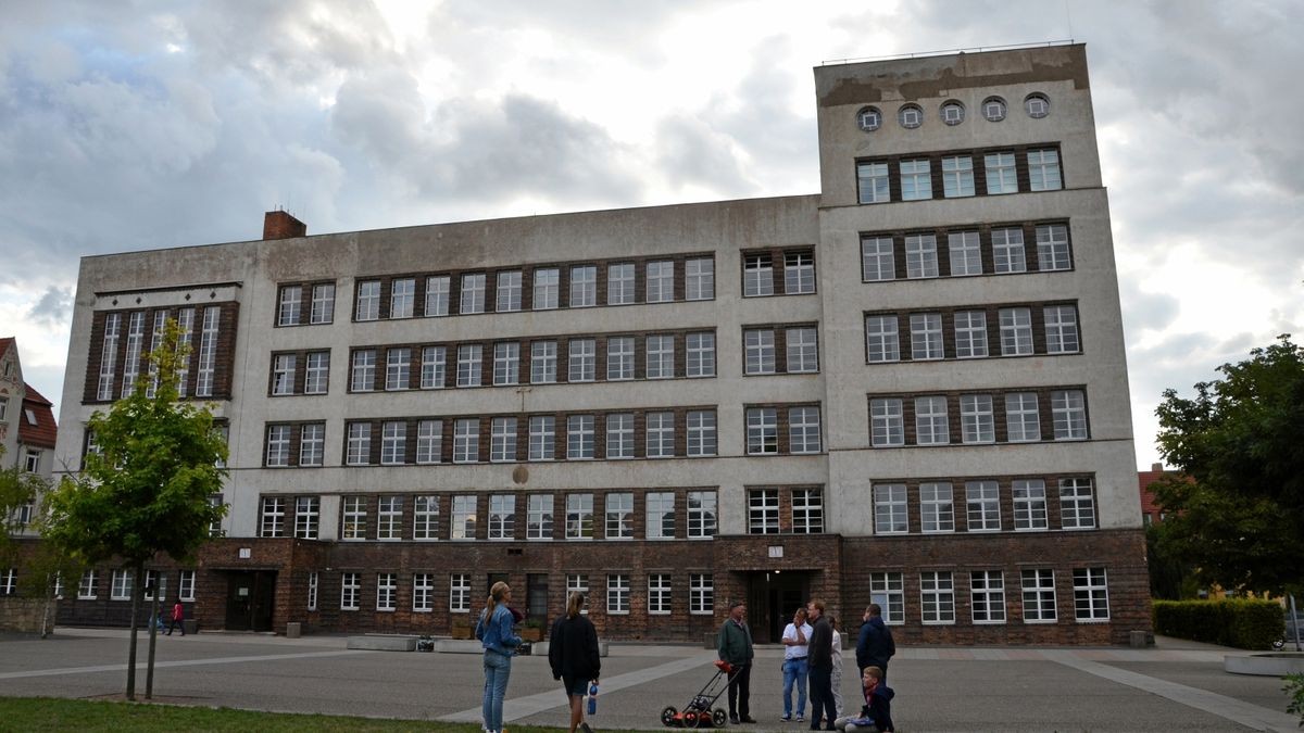 Ein Teil der Schülerinnen und Schüler des Schiller-Gymnasiums Weimar wurde in häusliche Quarantäne geschickt.