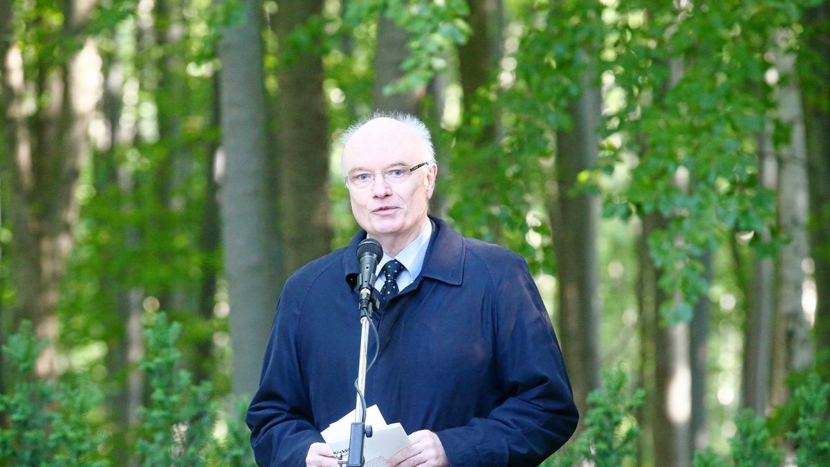 Volkhard Knigge, Leiter der Gedenkstätte Buchenwald, gehört zu den Erstunterzeichnern der Initiative „Historiker*innen für ein weltoffenes Thüringen“ (HiWelt).  (Archivfoto)