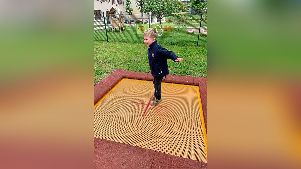 Trampolin begeistert im Jenaer Kindergarten Buratino
