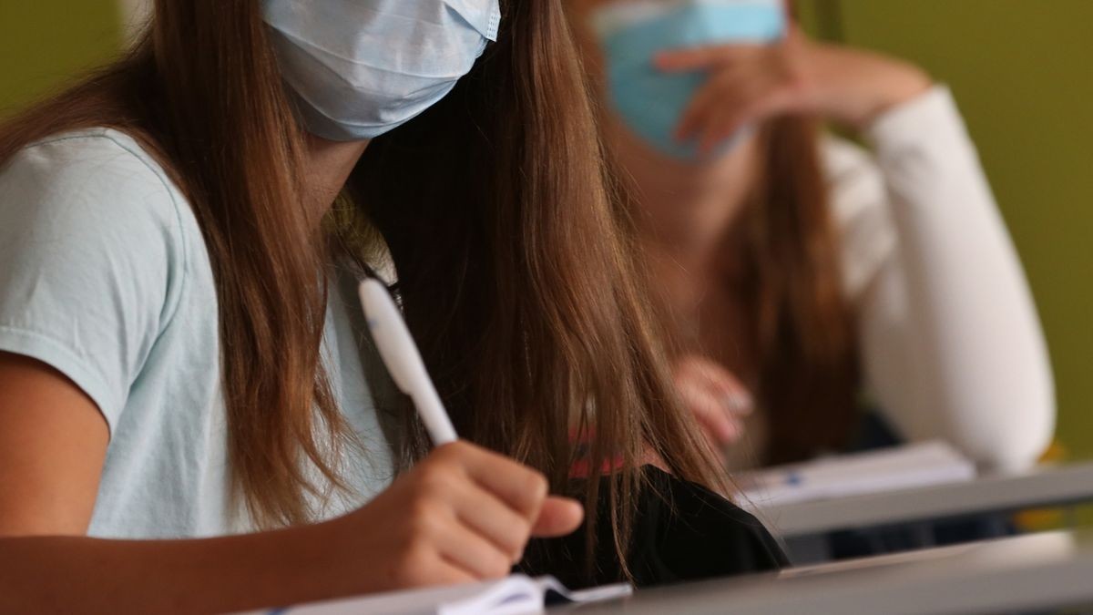 Alle Schüler sollen demnächst im Unterricht Masken tragen.