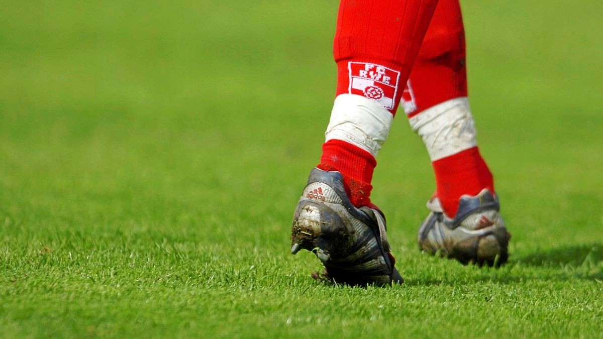 29/04/2006-Erfurt: Fussball Regionalliga FC Rot Weiss Erfurt - FC Carl Zeiss Jena 0:1 / Feature (TA-Foto: Sascha Fromm / DIGITAL)