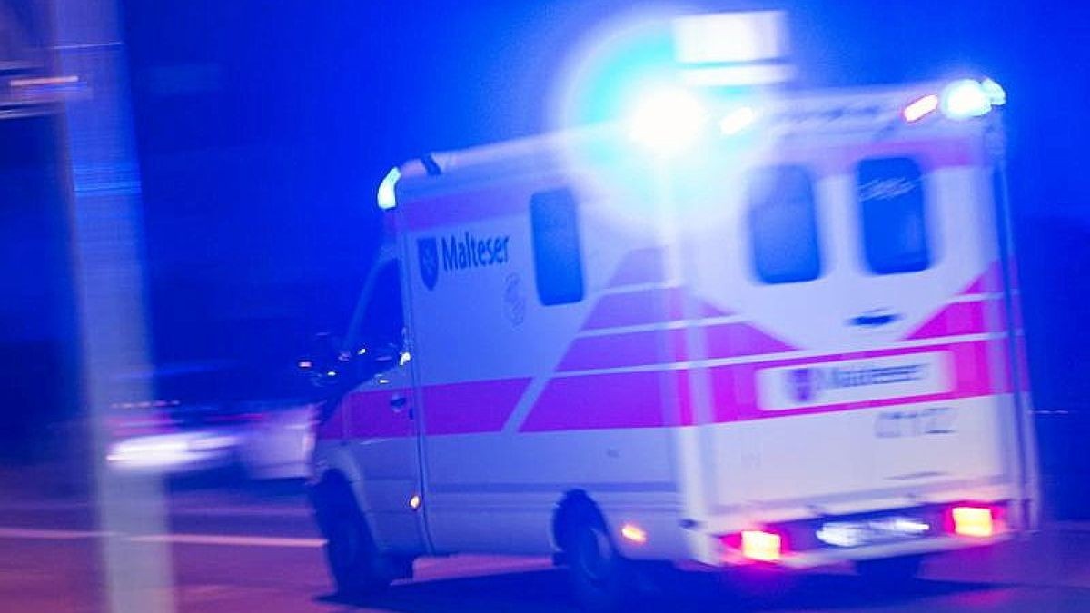 Alle vier Pkw-Insassen wurden bei dem Unfall verletzt, drei davon schwer. (Symbolfoto)