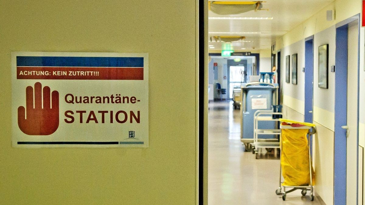 Am Hufeland-Klinikum in Bad Langensalza (im Bild) und am Standort Mühlhausen gibt es Corona-Stationen. Die Lage dort wie im gesamten Rettungswesen bezeichnet der Landkreis als ernst.