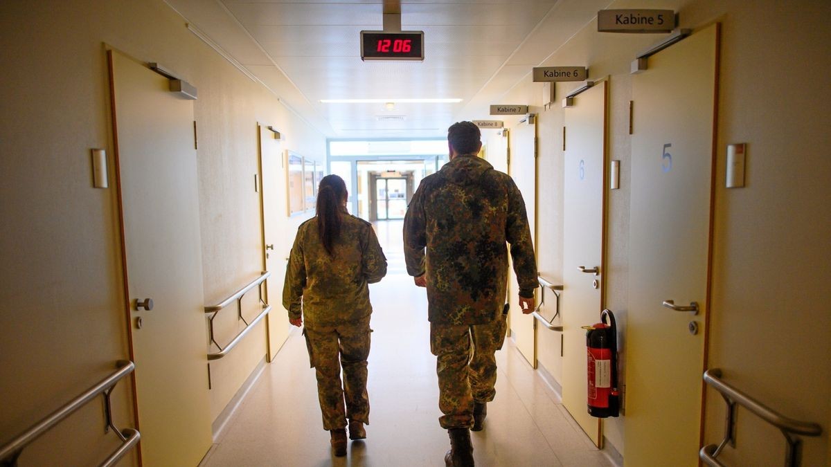 Die Bundeswehr ist in Thüringen bereits in zwei Krankenhäusern und sechs Pflegeheimen im Einsatz. (Symbolbild) 