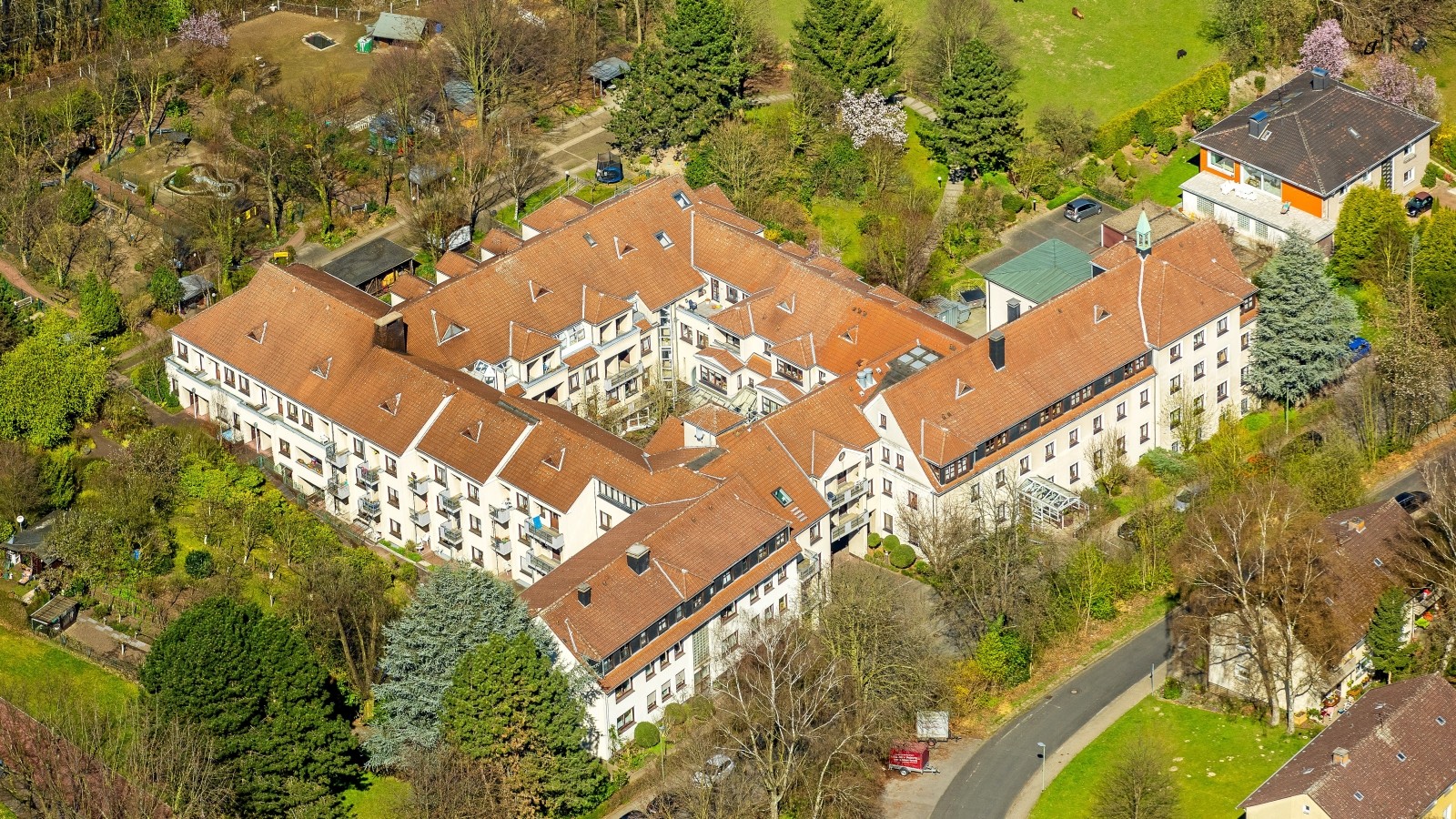 Katholisches Altenheim St Josef Vorm Schiffertor Hattingen: Zwei weitere Todesfälle im Altenheim St. Josef