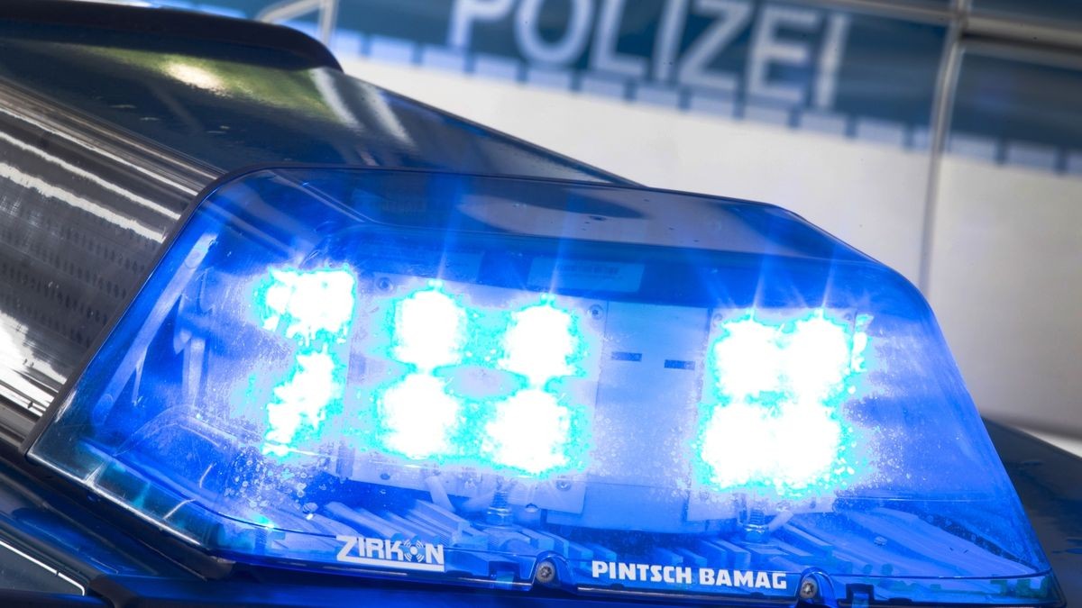 Die Polizei hat die illegale Party aufgelöst. (Symbolbild)