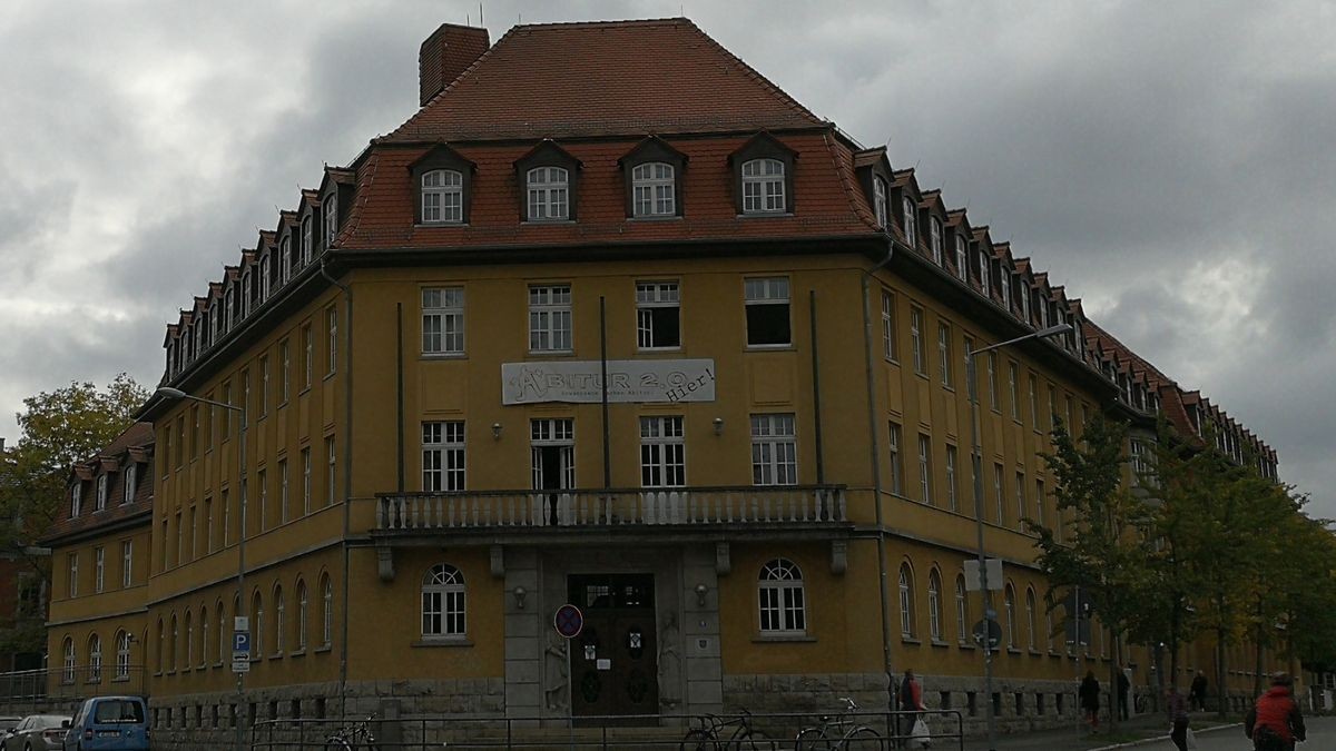 Das Thüringen-Kolleg in der Weimarer Schwanseestraße.