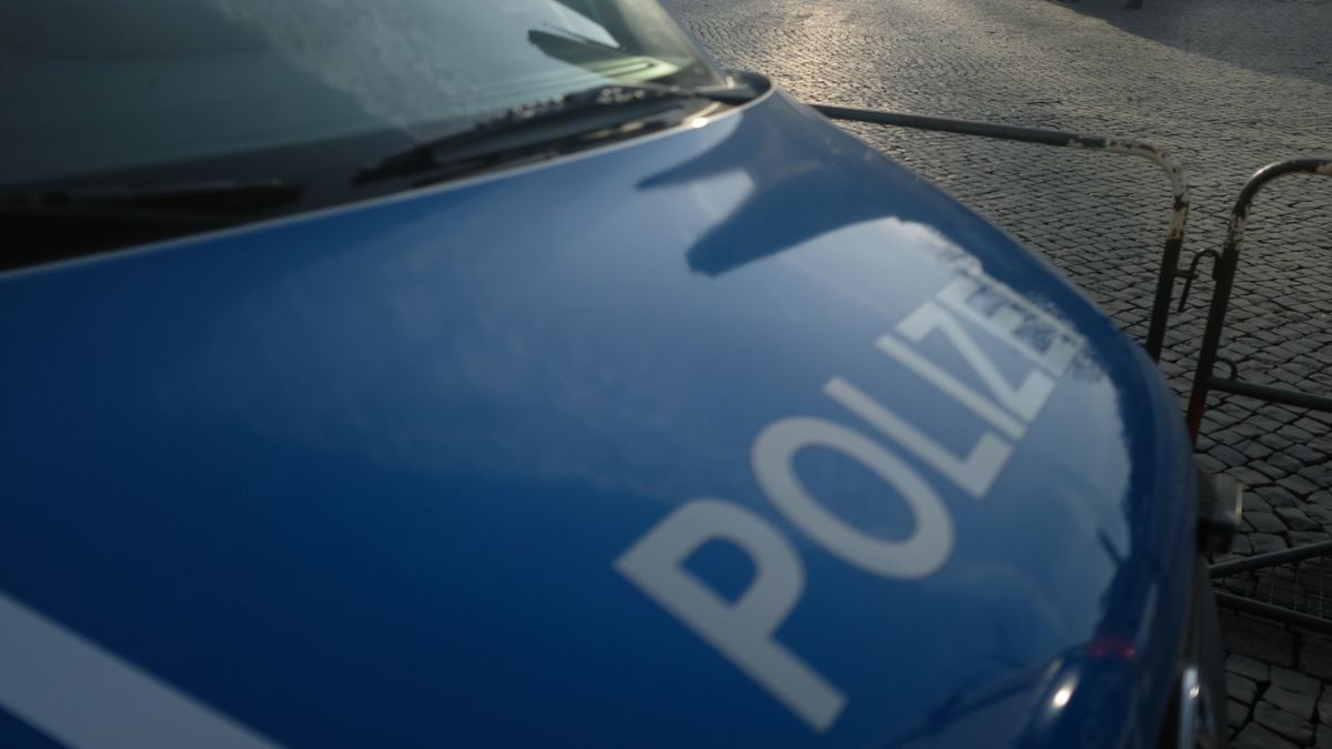 Einen Zusammenstoß zwischen einer 82-jährigen Rentnerin und einem Pkw, musste am Mittwochmorgen die Polizei in Jena aufnehmen.