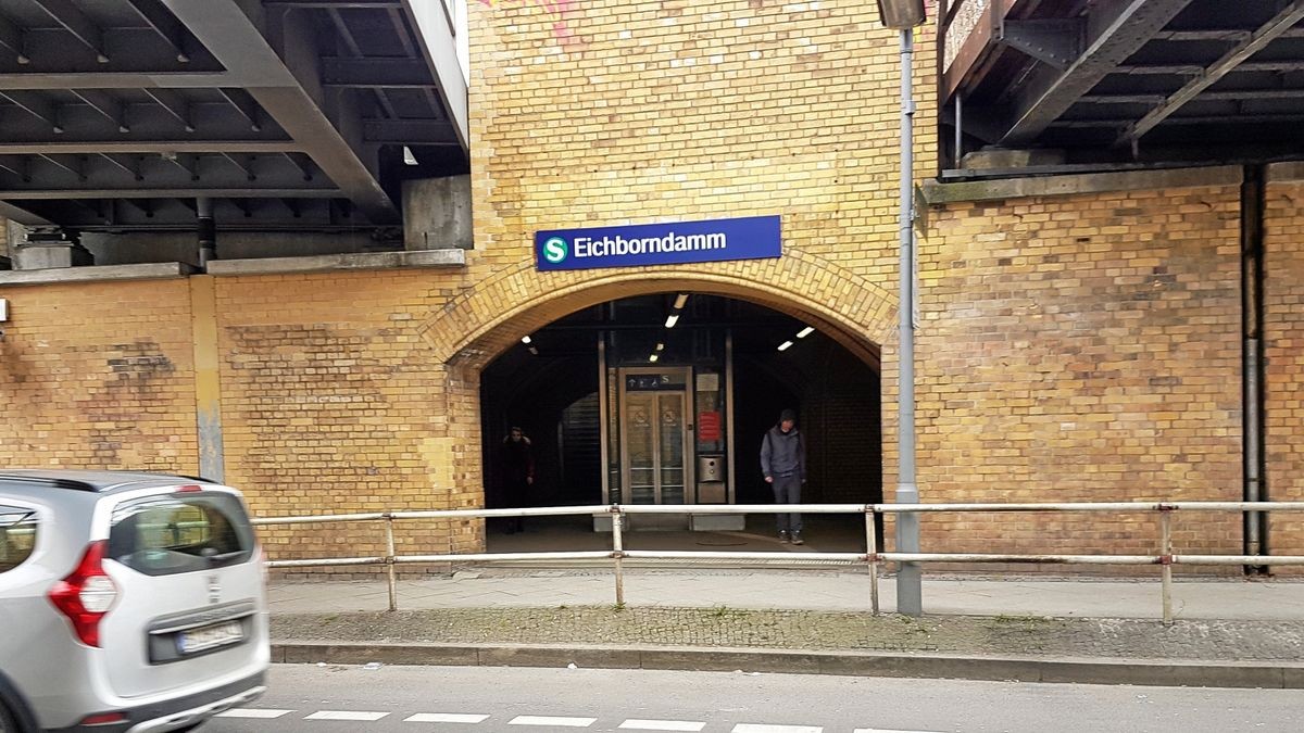 Denkmalschutz: Zweiter Aufgang S-Bahnhof Eichborndamm dauert