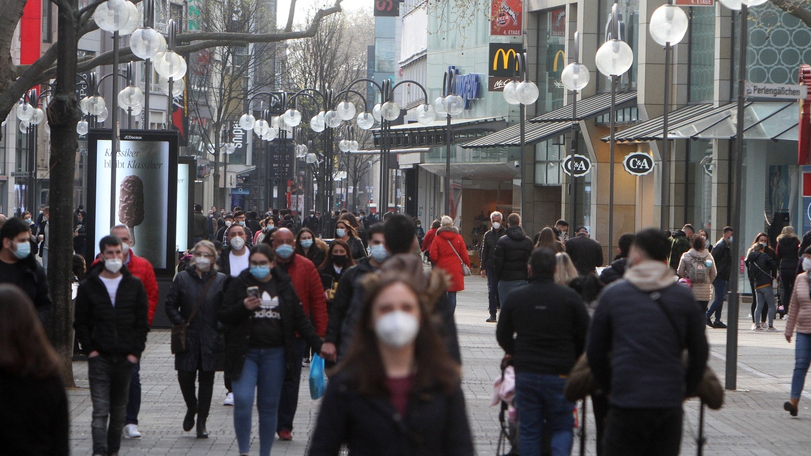 Geimpfte In diesen Bundesländern können sie ohne Test einkaufen