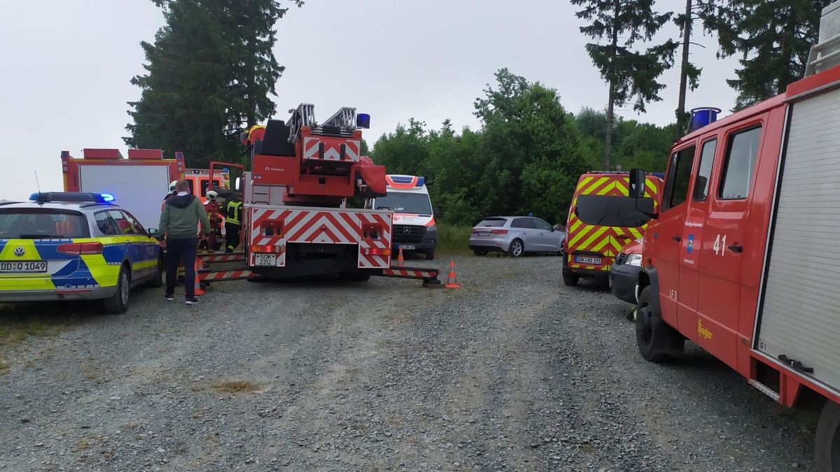 Im Saale-Orla-Kreis ist am Mittwoch ein Kleinflugzeug abgestürzt. Der Pilot starb.