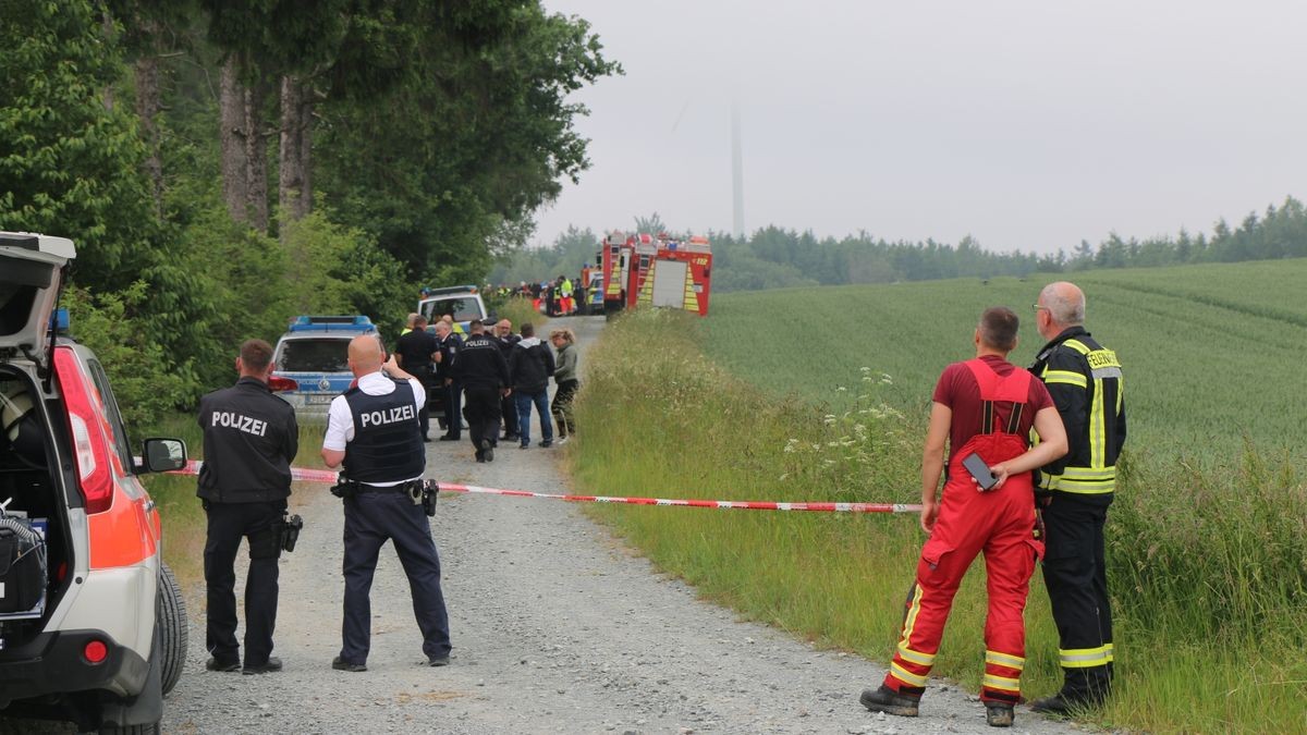 Im Saale-Orla-Kreis ist am Mittwoch ein Kleinflugzeug abgestürzt. Der Pilot starb.