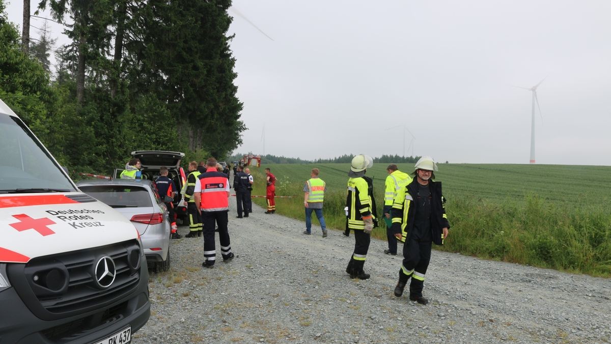 Im Saale-Orla-Kreis ist am Mittwoch ein Kleinflugzeug abgestürzt. Der Pilot starb.