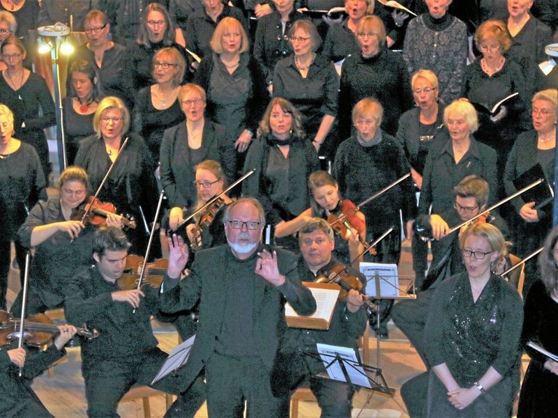 Prof. Wolfgang Hochstein legt Dirigentenstab nieder