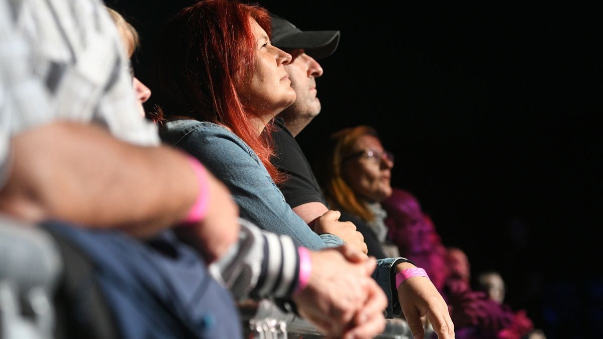 Trotz der Coronaeinschränkungen überwog bei den Gästen die Freude, nach langer Pause endlich wieder ein solch großes Open-Air-Konzert erleben zu können.