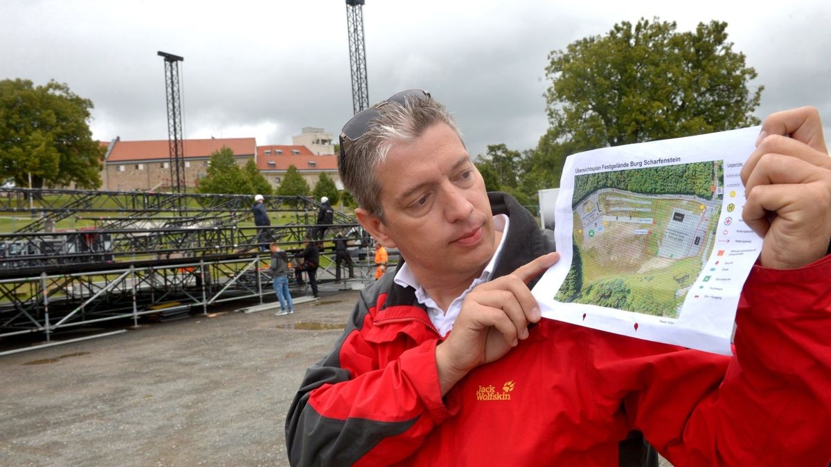 Trotz der Coronaeinschränkungen überwog bei den Gästen die Freude, nach langer Pause endlich wieder ein solch großes Open-Air-Konzert erleben zu können.