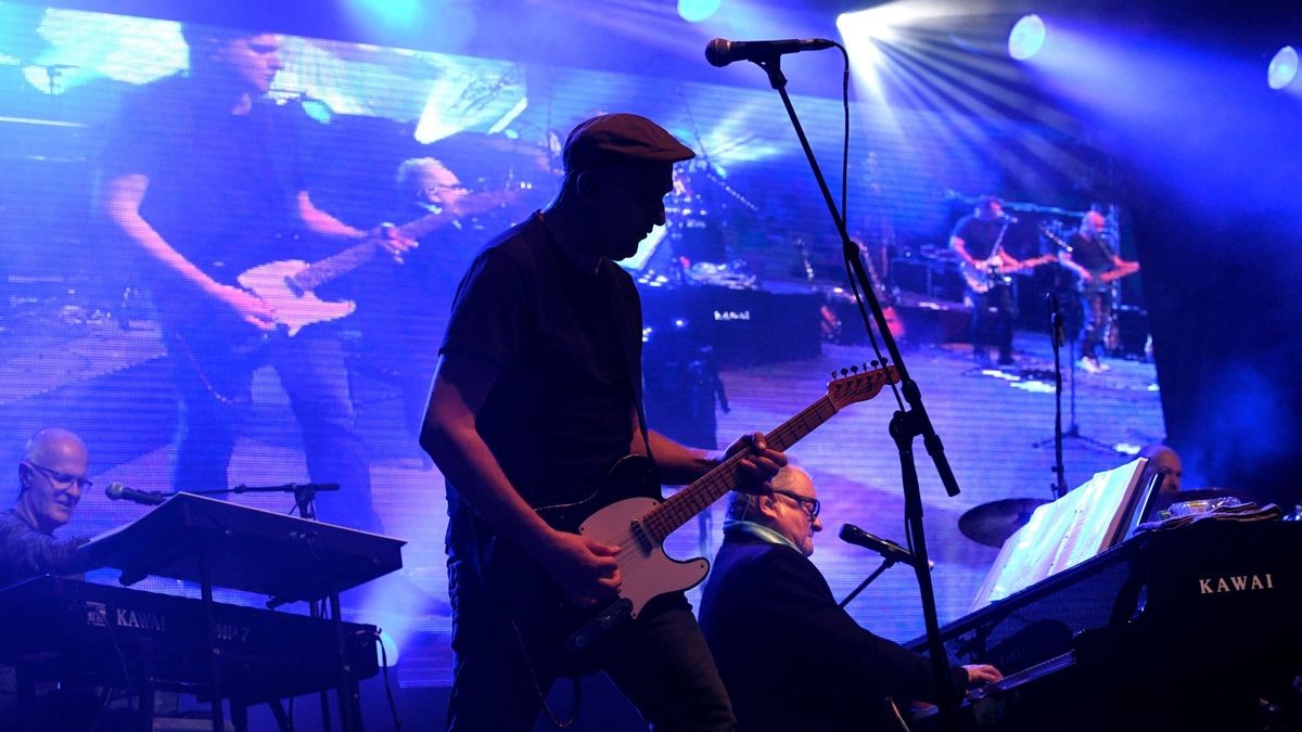 Trotz der Coronaeinschränkungen überwog bei den Gästen die Freude, nach langer Pause endlich wieder ein solch großes Open-Air-Konzert erleben zu können.