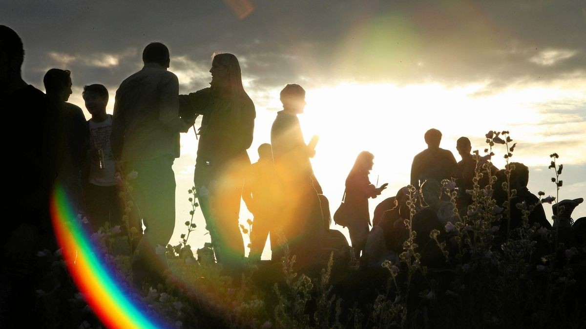 Partys unter dem freien Himmel, wie diese, sind an warmen Tagen Anziehungspunkt für die Jugend (Symbolfoto).