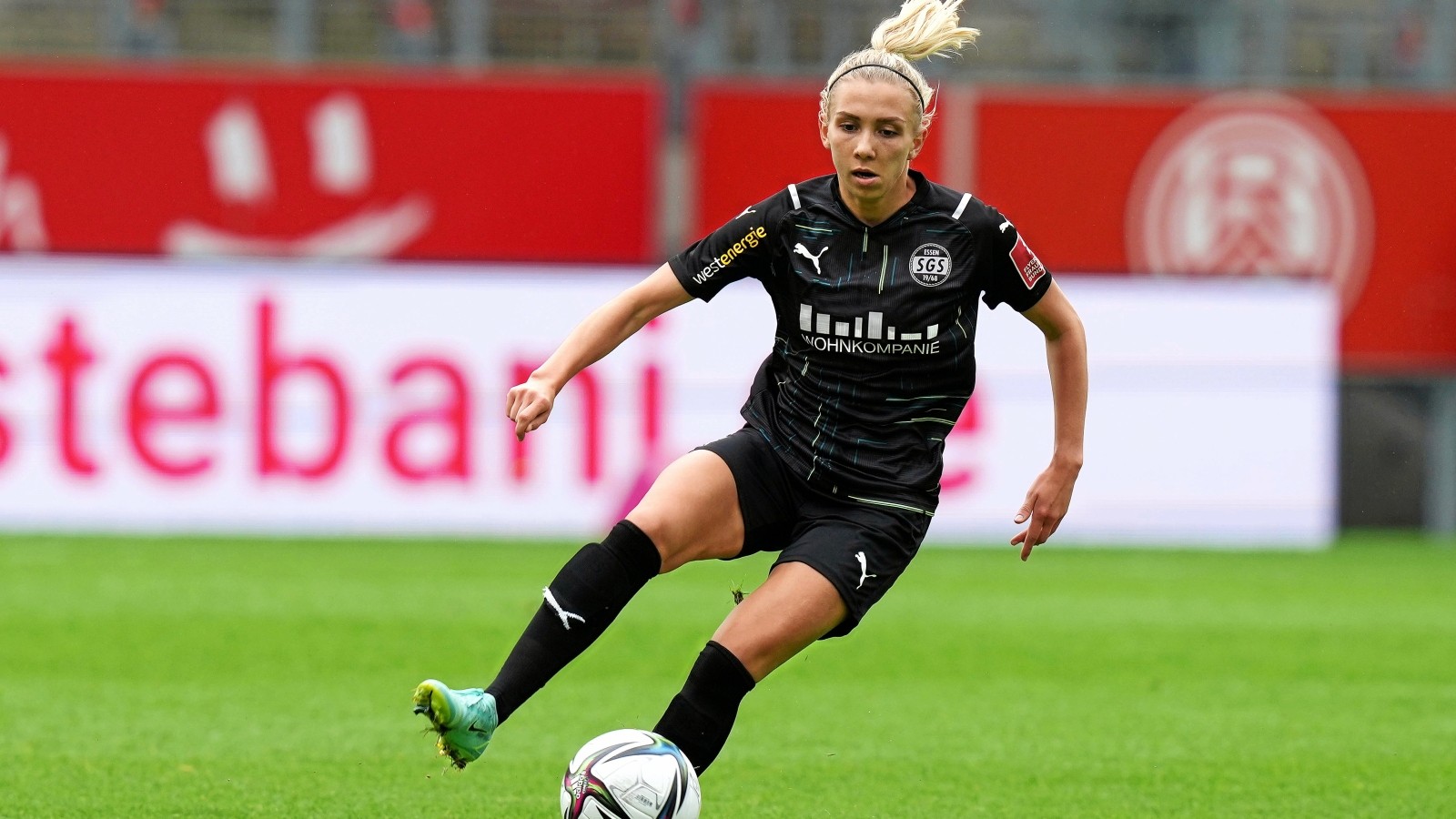 DFBPokal Elisa Senß schießt SGS Essen ins Achtelfinale