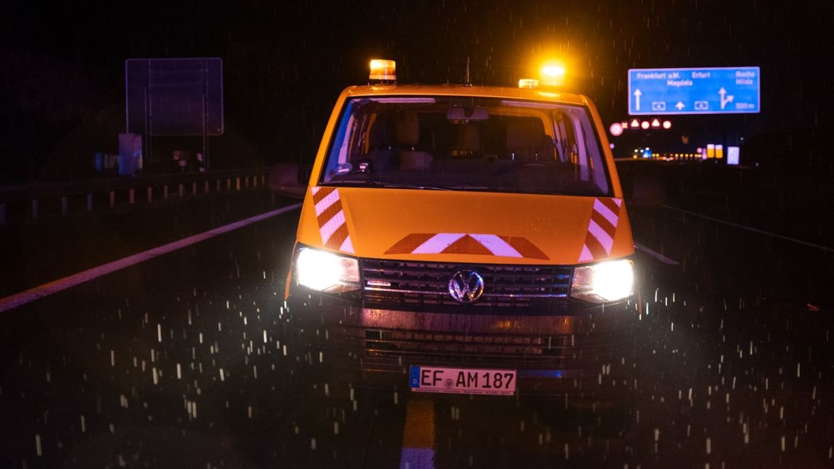 Nach mehreren Stunden Starkregen und Gewitter war es gegen 1.30 Uhr zu einem großen Erdrutsch gekommen.