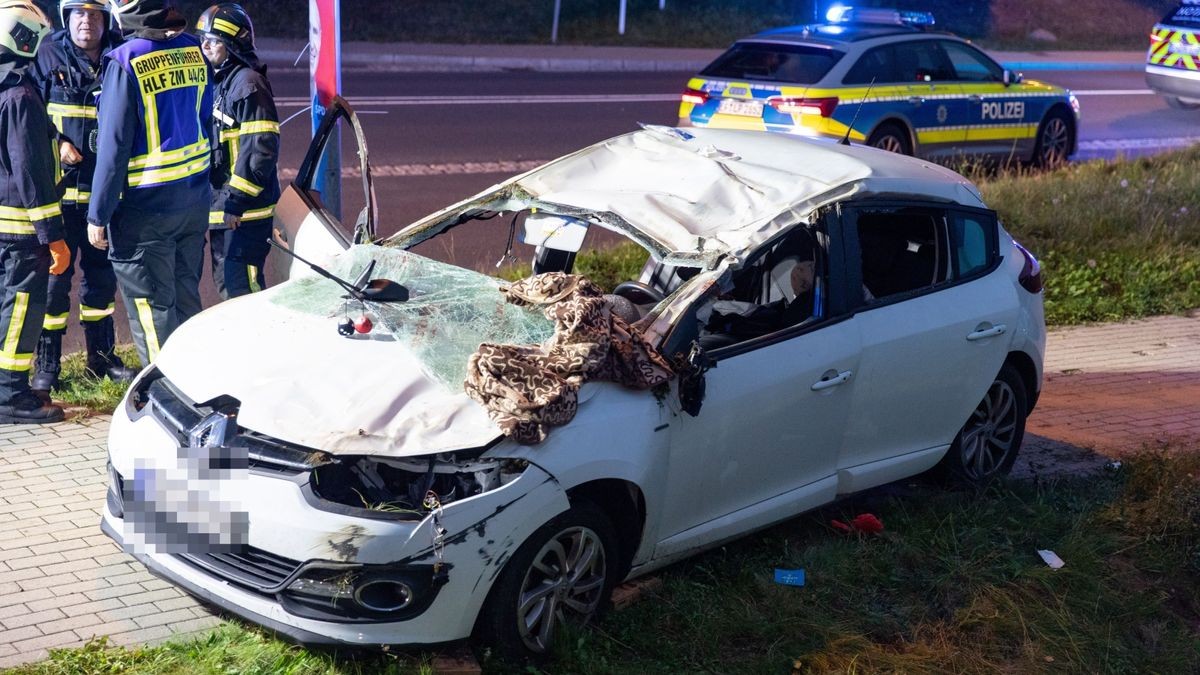 Ersten Angaben nach war der Autofahrer erheblich betrunken.