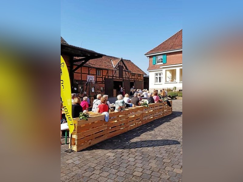 Zwei Familien schaffen neue Dorfmitte in Klein Denkte