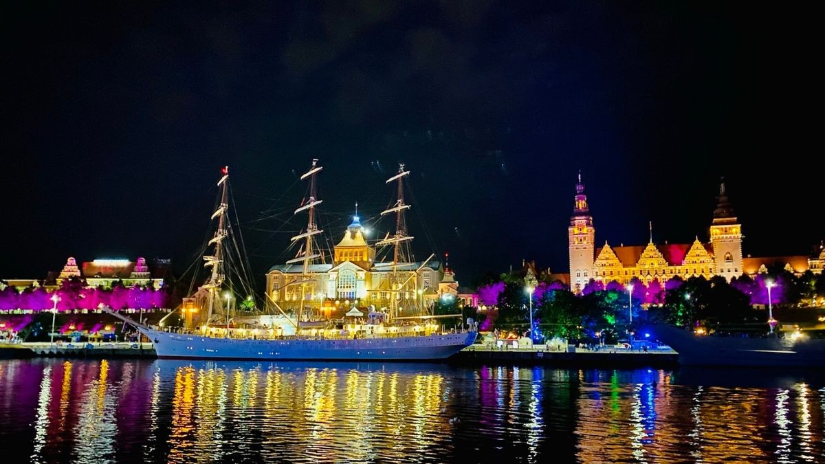 Vom Wasser aus lässt sich das Panorama von Stettin besonders gut bewundern - vor allem natürlich auch in den Abendstunden.