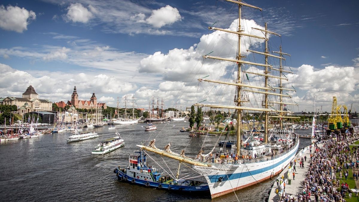 Stettin, auf polnisch Szczecin, ist eine faszinierende Wasserstadt. Die alte Hansestadt an der Oder hat einen der größten Seehäfen im Ostseeraum. 