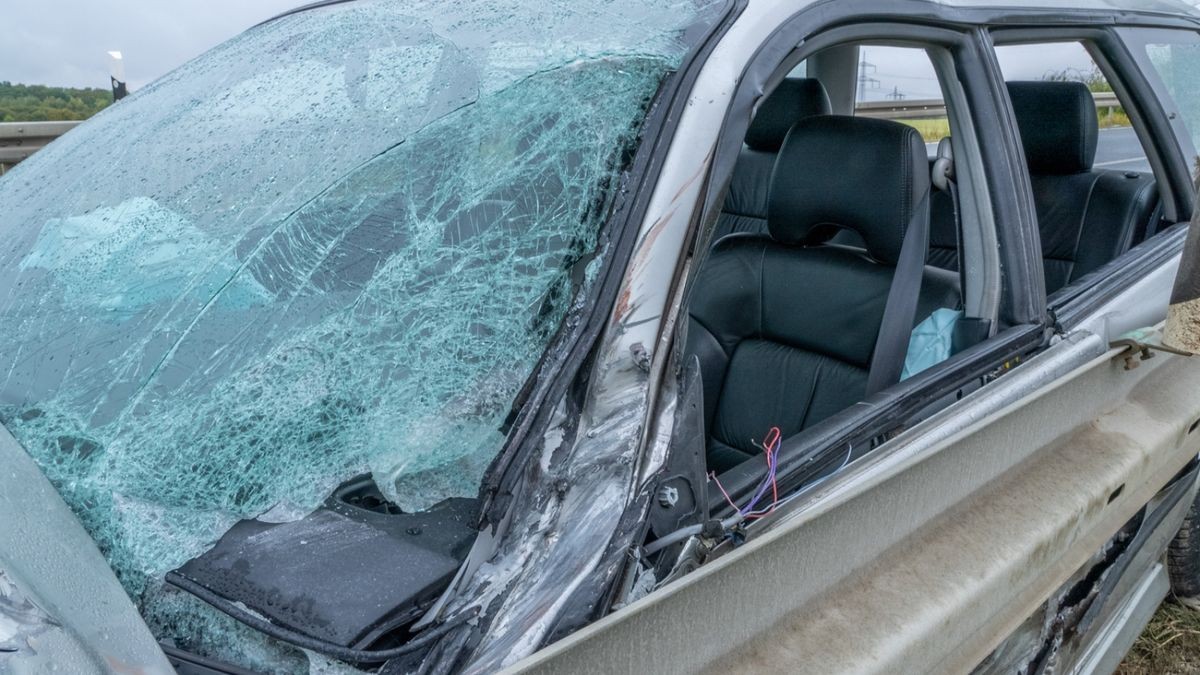 Der Fahrer eines Subaru war aus Richtung Autobahnabfahrt Nohra in Richtung Troistedt unterwegs.