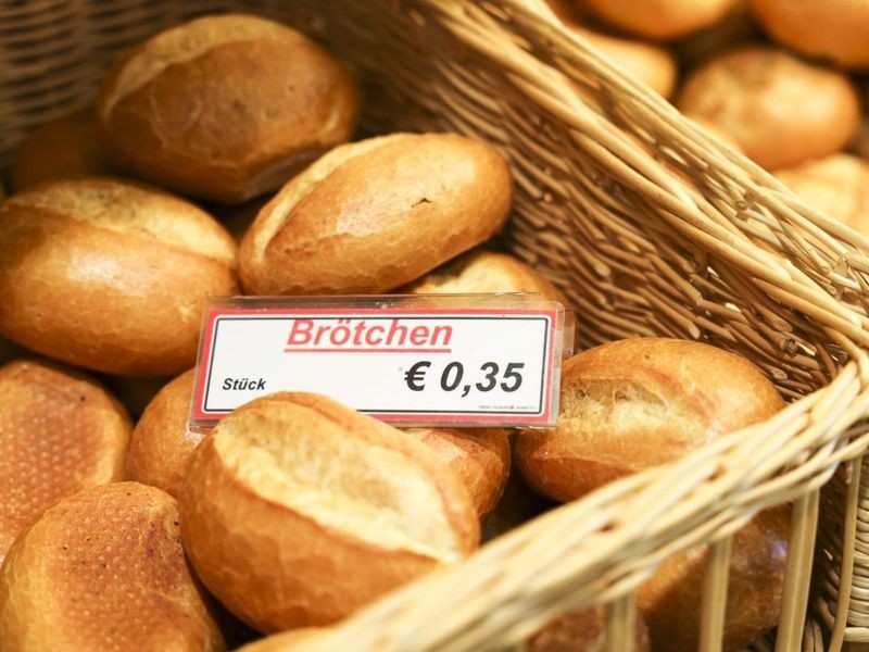 Allerheiligen 2021 NRW Haben Bäcker am Feiertag