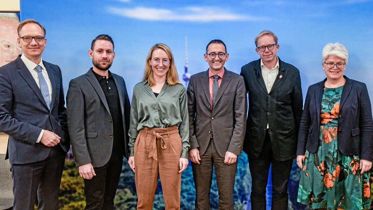 Falschparker gefährden Verkehrssicherheit in Mitte