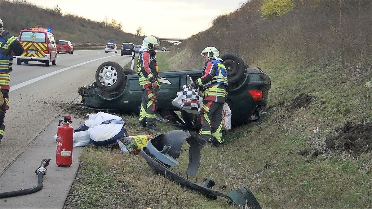 Der Verkehr wurde einspurig an der Unfallstelle vorbeigeleitet.