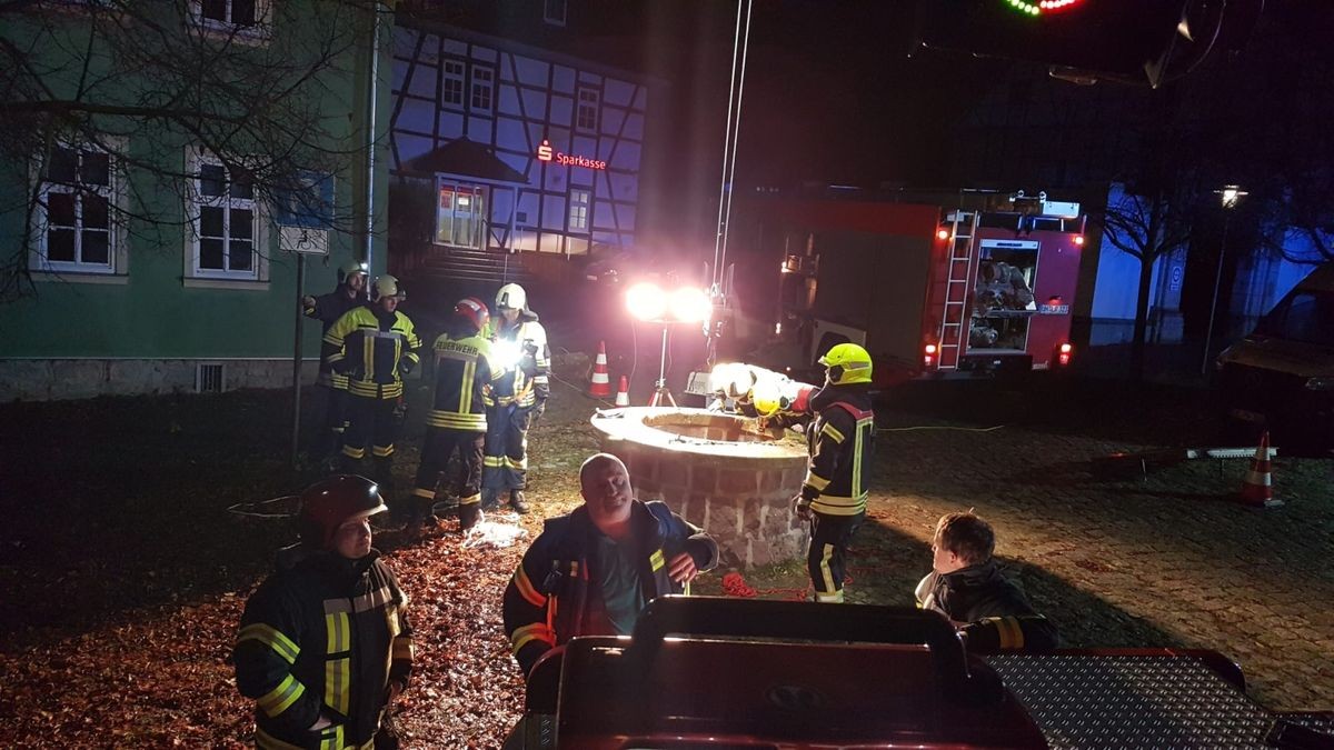 Tierrettungseinsatz für die Freiwillige Feuerwehr Obermehler am Sonntagabend, gegen 19.15 Uhr, in Schlotheim: Die Alarmmeldung lautete 