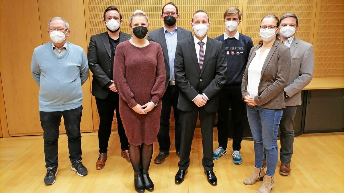 Dem Vorstand gehören Heinz Werner, Sebastian Baldermann, Doreen Schampel, Thadäus König, Peter Gabel, Tizian Bachmann, Stefanie Kellner und  Marko Althaus an. Auf dem Foto fehlen Franziska Gunkel und Peter Arant.