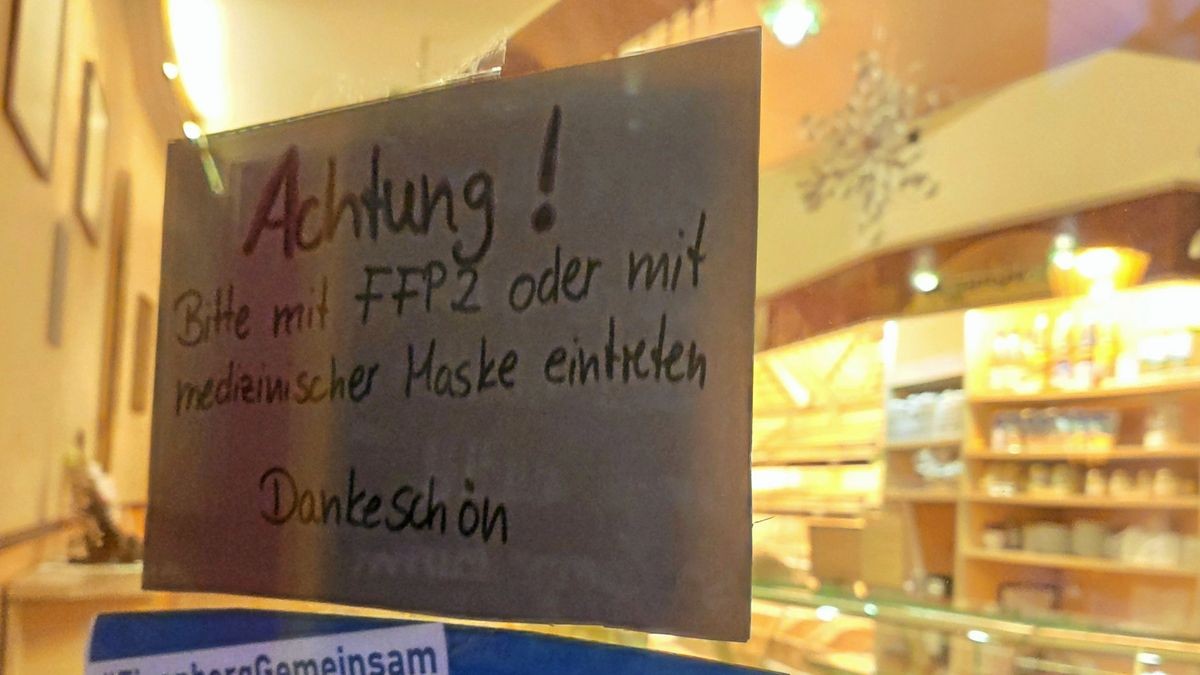 Landauf landab gelten Einschränkungen des öffentlichen Lebens. Deren Einhaltung wird mit unterschiedlicher Intensität kontrolliert. 