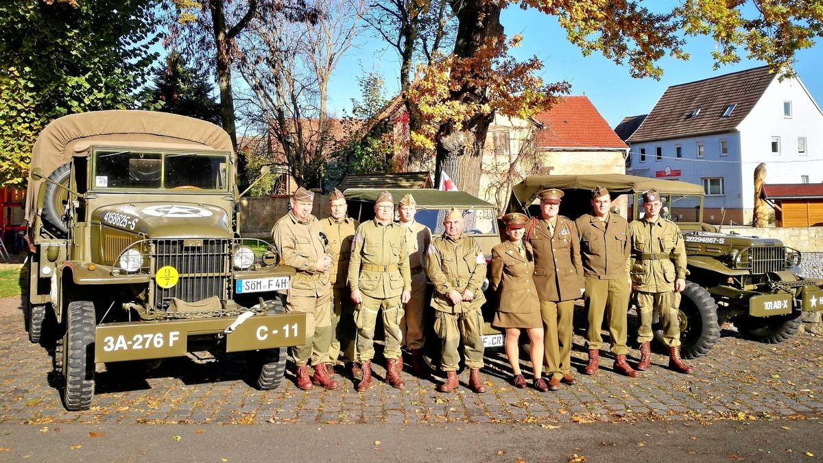 Der Liberty Convoy aus Niederzimmern bei der Gedenkfeier in Vogelsberg.